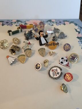 27 Pin Lot, Lapel Pins,  Sports, Soccer, Hard Rock Cafe, Pineapple, APA , + More
